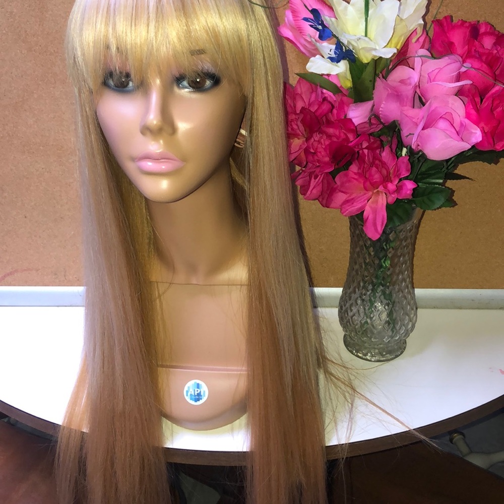 Blonde long synthetic hair Wig